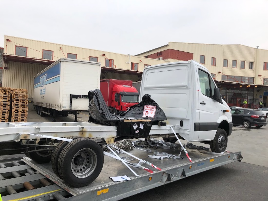 ITS LOGISTICS airfreights a mobile laboratory